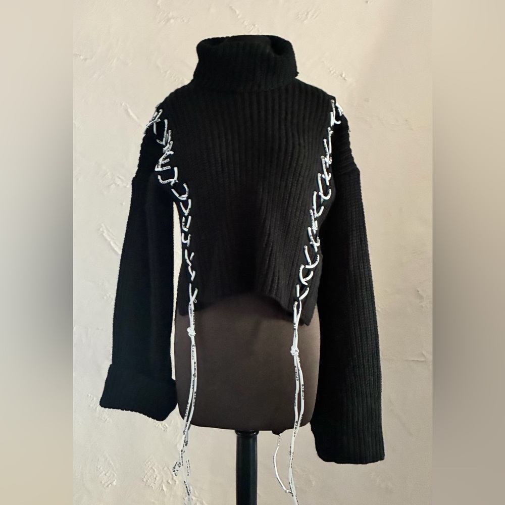 Sweater - Picture 3 of 10